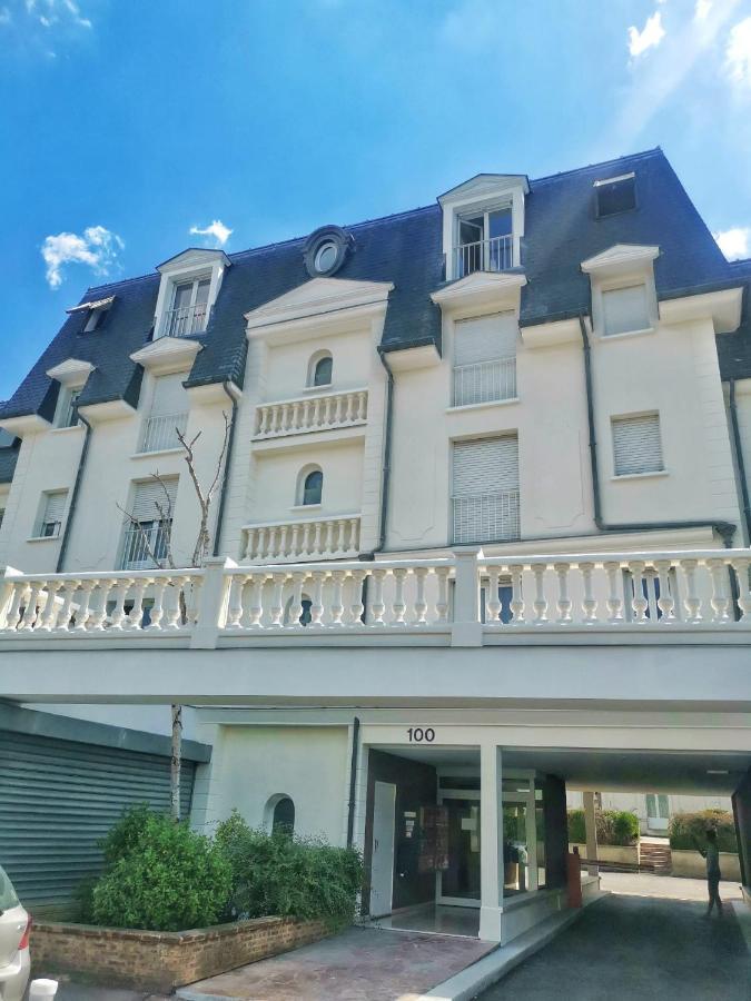 Le 100 Brossolette Daire Noisy-le-Grand Dış mekan fotoğraf